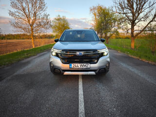 Subaru Forester AWD E-Boxer LIMITED CVT 2.0 100kW