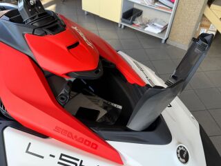Sea Doo Spark Trixx 2025