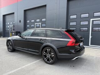 Volvo V90 Cross Country D4  AWD 2.0 140кВ