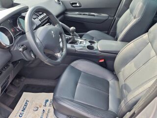 Peugeot 3008 Platinum 1.6 82кВ