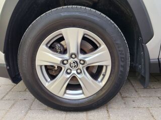 Toyota RAV4 Luxury Comfort Package 129kW