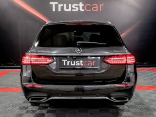 Mercedes-Benz E 300 AMG 4-MATIC 2.0 143kW