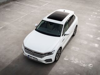 Volkswagen Touareg Atmosphere 4Motion Plug-In Hybrid 3.0 V6 TFSI PHEV 280kW 250кВ