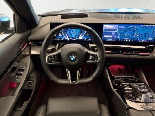 BMW 540 d xDrive Touring M-SportPro pakett 223kW