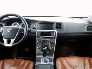 Volvo V60 Summum AWD 4x4 ATM 2.4 D5 151kW