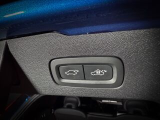 Volvo V60 T6 AWD R-Design Recharge PLUG-IN HYBRID 2.0 251кВ