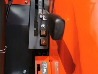 Kubota L1-382 HST ROPS 1.8 28kW