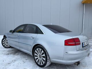 Audi A8 4.1 V8 240kW