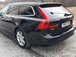 Volvo V90 MOMENTUM 2.0 D3 110кВ