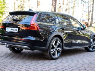Volvo V60 Cross Country MY24 ULTIMATE BRIGHT Xenium Full 2.0 B4 MHEV Kerghübriid Polestar 145kW