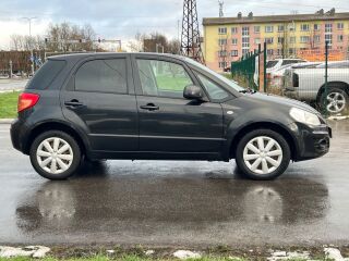 Suzuki SX4 Laxery edition 1.5 R4 16v 82kW