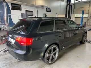Audi A4 Quattro 3.2 V6 188kW