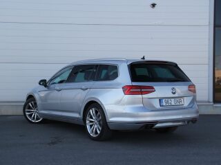 Volkswagen Passat 4-MOTION HIGHLINE 2.0 R4 TDI 140kW