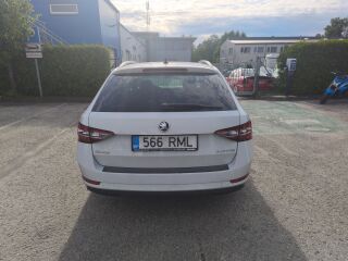 Skoda Superb Estate 1.4 110кВ
