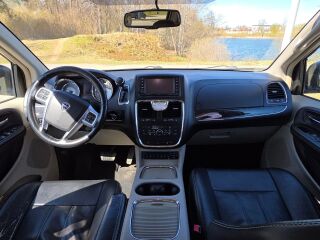 Lancia Voyager 2.8 120kW