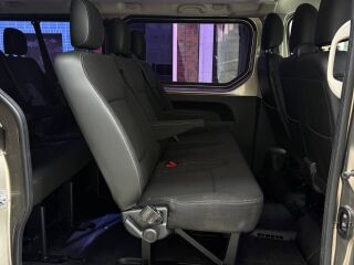 Opel Vivaro Long Passenger 1.6 88кВ
