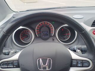 Honda Jazz 1.3 73кВ