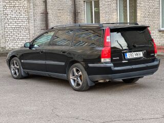 Volvo V70 Long 2.4 147кВ