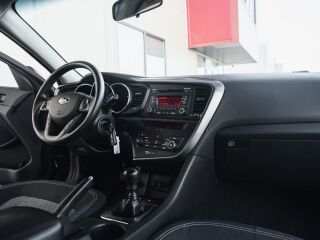 Kia Optima LX Plus 2.0 R4 121кВ