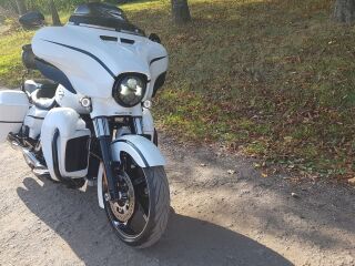 Harley-Davidson Street Glide FLHXSE CVO 72kW