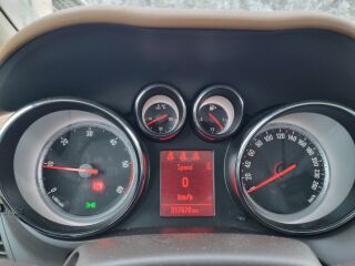 Opel Zafira Tourer 2.0 TDI 96kW