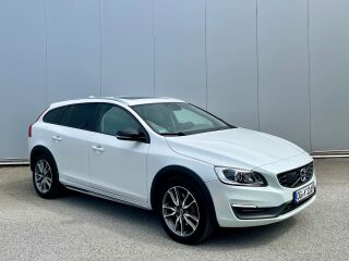 Volvo V60 Cross Country AWD Summum Polar+ 2.4 D4 140kW