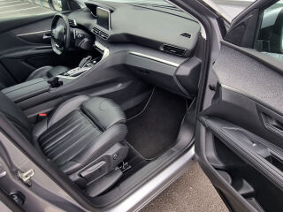Peugeot 5008 ALLURE / 7k / 1.2 96kW