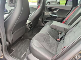 Mercedes-Benz EQE 350+ Amg line Night pack 109kW