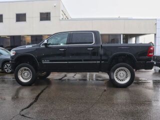 Ram 1500 Limited Crew Cab Lifted 5.7 V8 Hemi 395hp