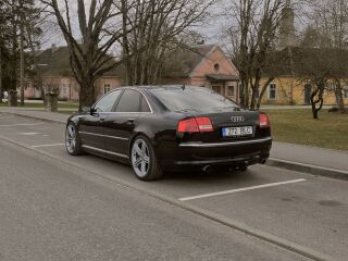 Audi A8 4.2 V8 FSI 257kW