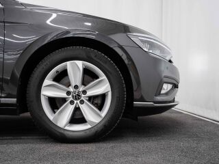Volkswagen Passat Elegance 2.0 110kW