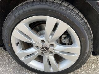 Mercedes-Benz C 220 AVANTGARDE 2.1 125кВ