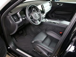 Volvo XC60 AWD ULTIMATE BLACK EDITION LUXURY 2.0 T8 Recharge Long Range Plug-In-Hybrid 335kW
