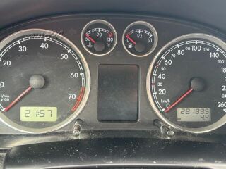 Volkswagen Passat 1.6 R4 75кВ