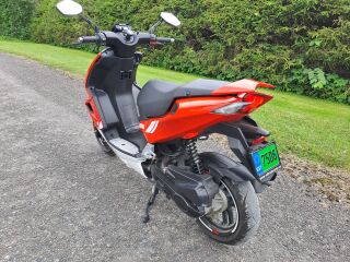 Peugeot Speedfight SF4