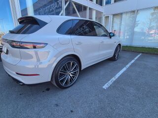 Porsche Cayenne Turbo S E-Hybrid 4.0 500kW