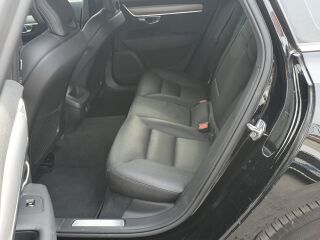 Volvo V90 MOMENTUM 2.0 D3 110кВ