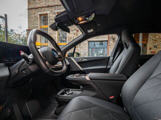 BMW iX xDrive 40 102кВ