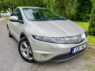 Honda Civic Elegance 1.8 i-Vtec 103kW