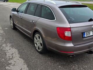 Skoda Superb 2.0 103kW