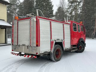 Mercedes-Benz 1222 F 159kW