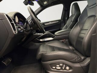 Porsche Cayenne Turbo 4.0 V8 404кВ