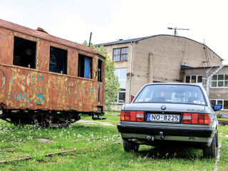 BMW 324 2.4 R6 M21 TD 85kW