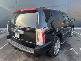 Cadillac Escalade Luxury 6.2 301kW