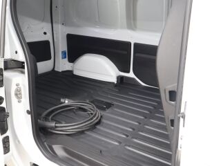 Nissan Townstar Van Electric L2 N-Connecta 90kW