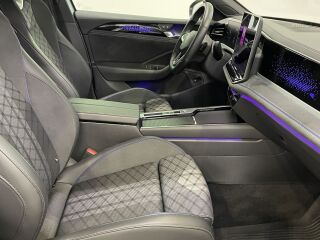Volkswagen Passat Variant 4Motion R-Line Black Style 142kW
