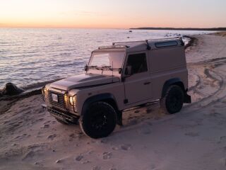 Land Rover Defender 2.4 90kW