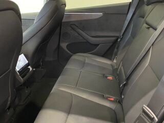 Tesla Model Y Long Range All-Wheel Drive 179kW