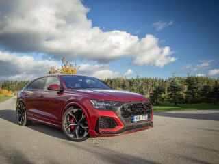 Audi RS Q8 4.0 441кВ