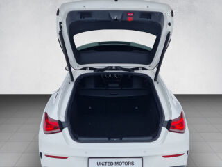 Mercedes-Benz CLA 180 Shooting Brake AMG-Line 1.3 100kW